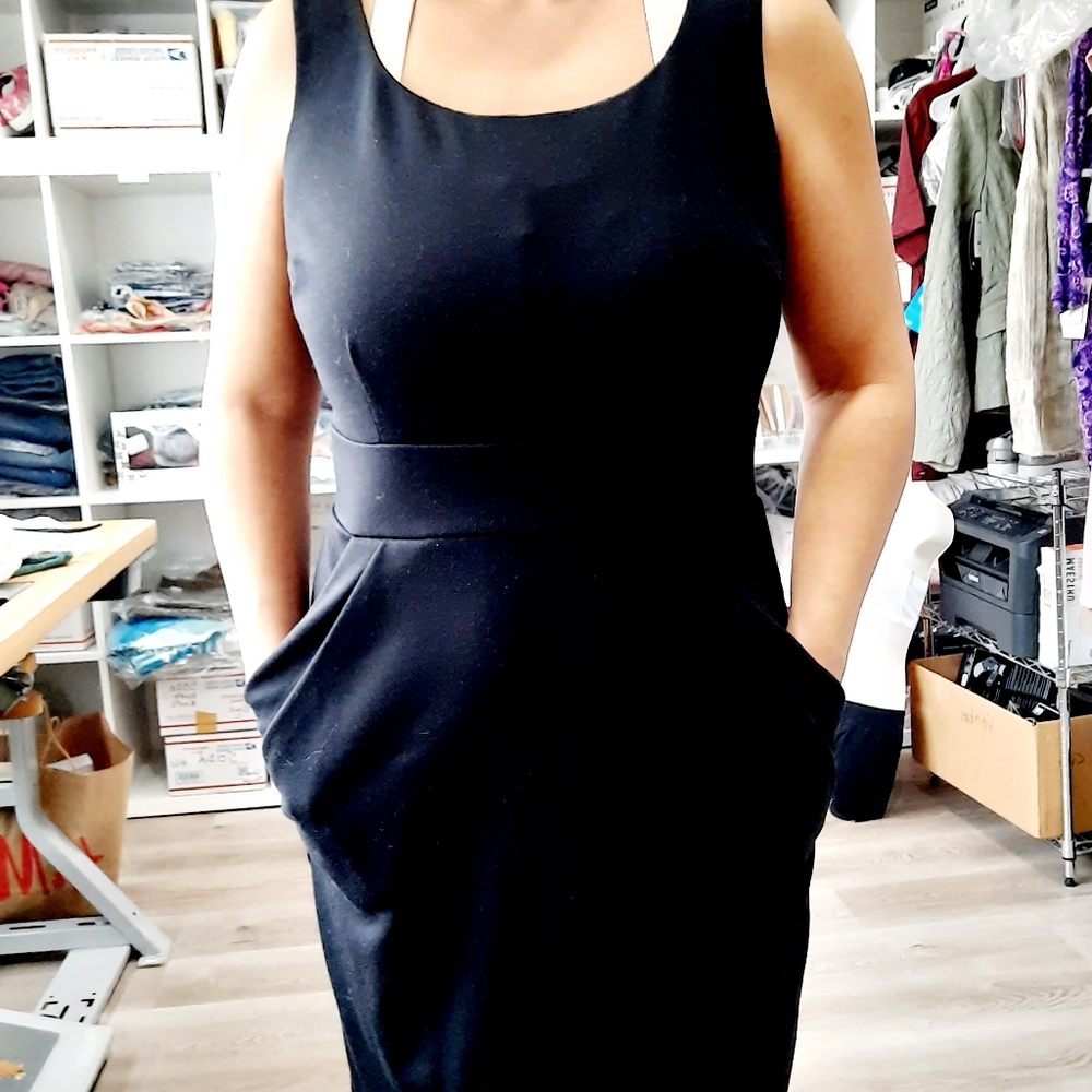 Black Dress - Picture 16 of 16